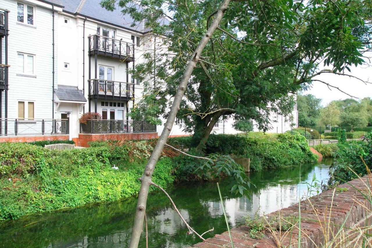 Riverside Channel5 "Holidays Homes In The Sun" Featured Central Canterbury Cottage With Free Parking Εξωτερικό φωτογραφία